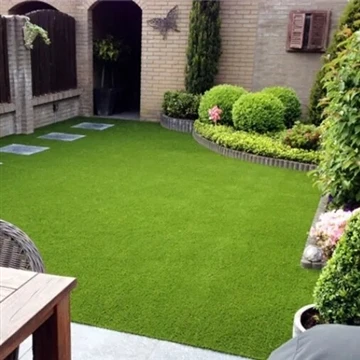 Jste opravdu připraveni na instalaci umělého trávníku?
